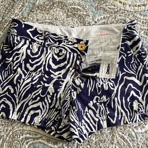 Navy blue and off white lily the Callahan shirt size 8